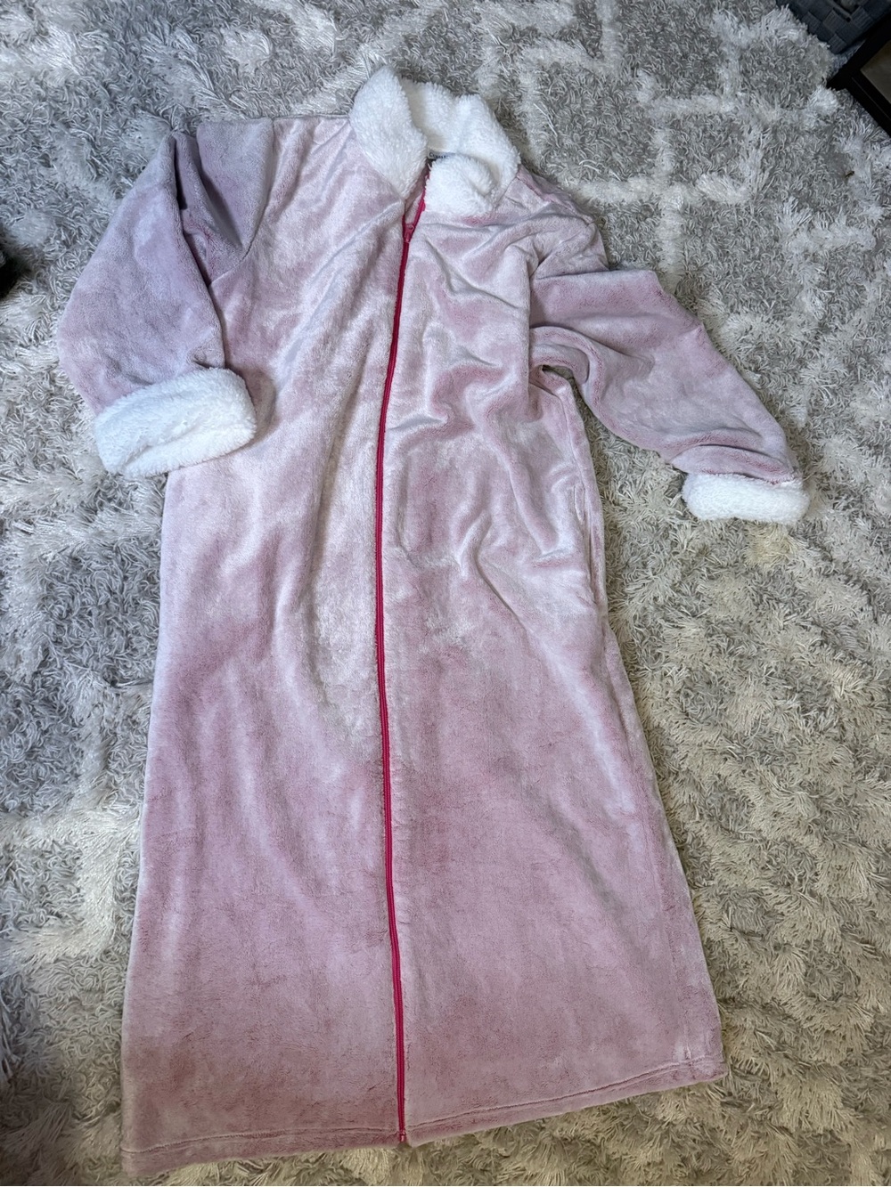 NEW XL Cuddle Down Cozy Plush Robe for Women - Light Pink with White Trim